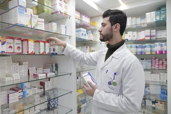Wojna o butelki w aptekach. Farmaceuci ostro protestują przeciwko systemowi kaucyjnemu