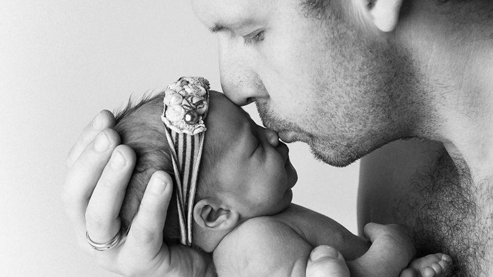 Bezwarunkowa, ojcowska miłość na zdjęciach Gabriele Dabasinskaite 1