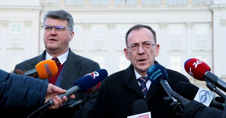 Mają zwrócić pieniądze. Wąsik oburzony. "Mam oddać, co już zapłaciłem?"