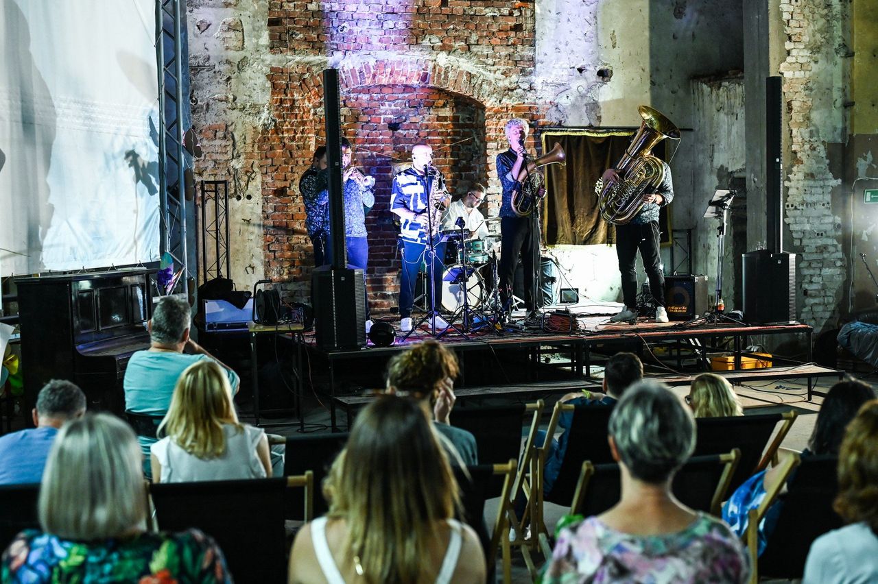 Bydgoszcz: "Jedno Miasto Trzy Kultury". Spacery z przewodnikiem, wystawy i koncert w synagodze