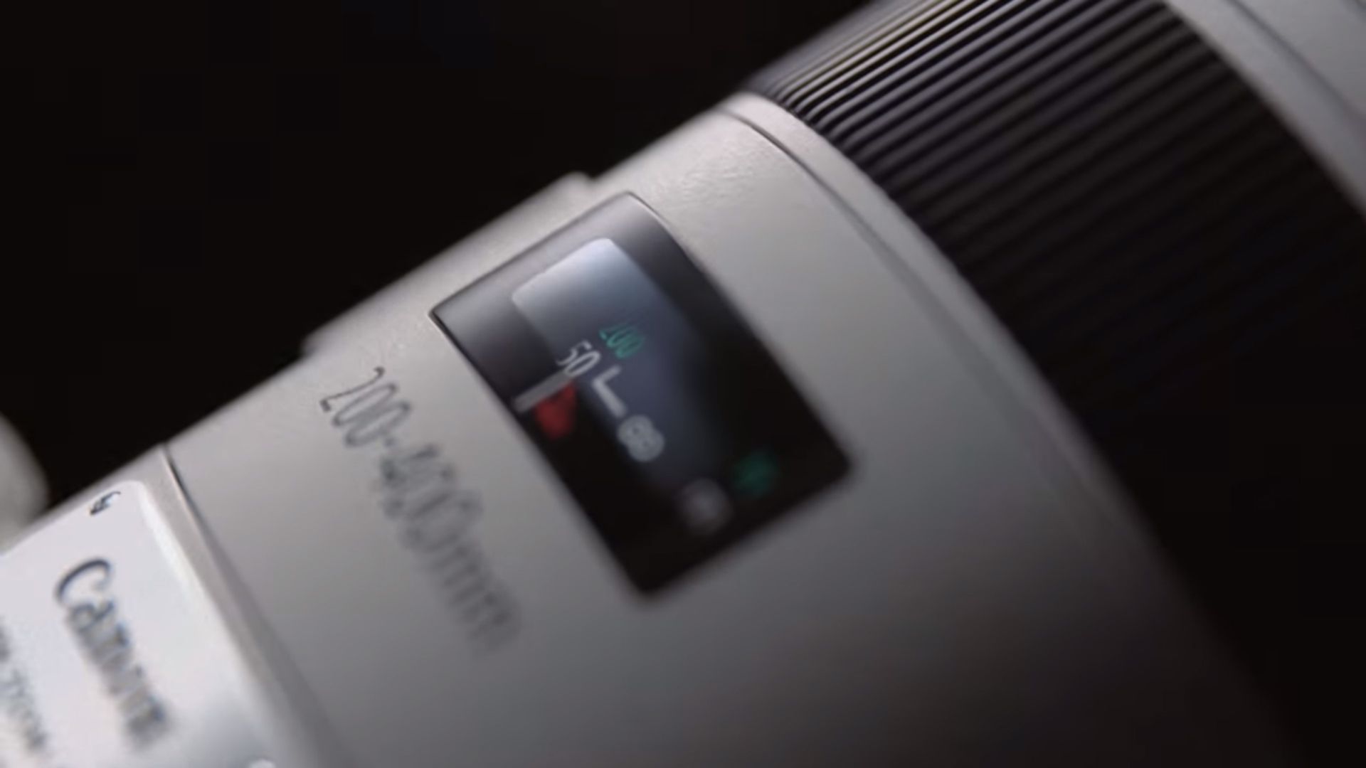 Rozłożyli na części obiektyw Canon 200-400mm f/4L IS USM za 40 tys. zł, aby zobaczyć co jest w środku 8