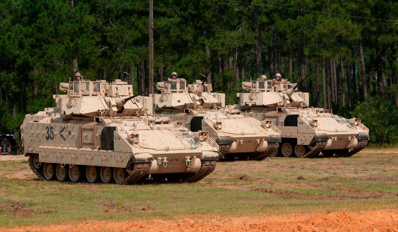 Bradley infantry fighting vehicles of the American army