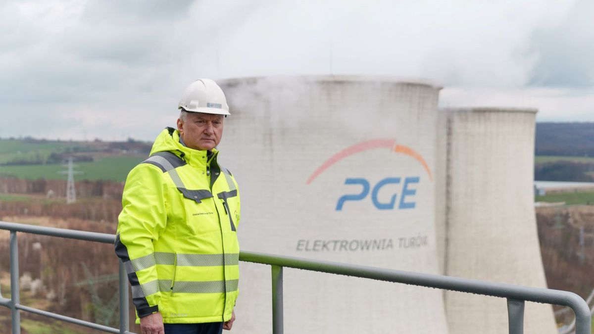 PGE Polska Grupa Energetyczna - Dariusz Marzec, prezes PGE, z wizytą w Kompleksie Turów