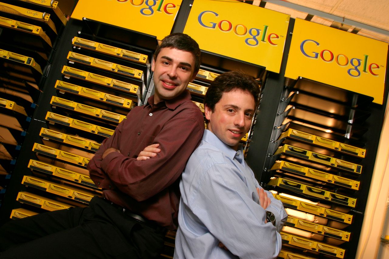 Larry Page i Sergey Brin w serwerowni Google'a (2018, Kim Kulish/Corbis/Getty Images)