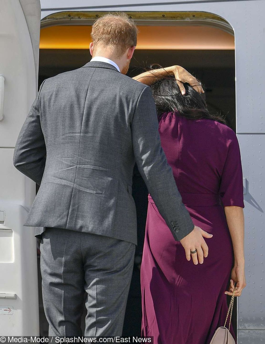 Książę Harry złapał Meghan Markle za pośladek