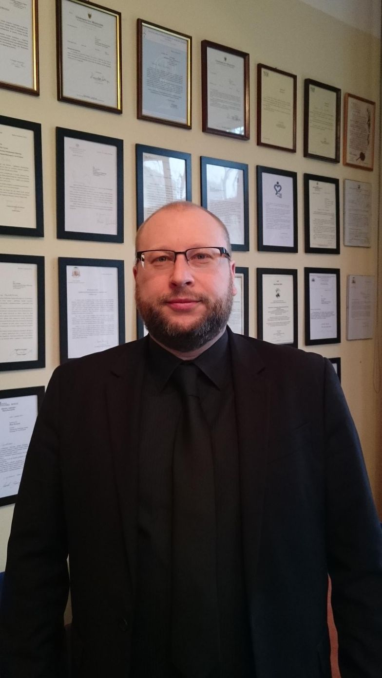 Dyrektor, który wie, jak ratować zadłużone szpitale, komentuje reformę PiS