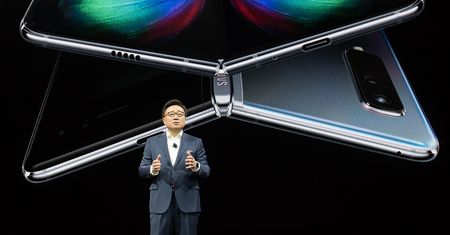 Samsung Galaxy Fold nie trafi do każdego sklepu, a pierwsze dostawy będą ograniczone