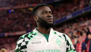 Wrócił do treningów po kontuzji. Uwagę od razu przykuł jego brzuch