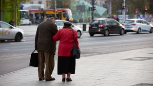 Tak zmienią się emerytury w 2026 r. Tabela brutto-netto