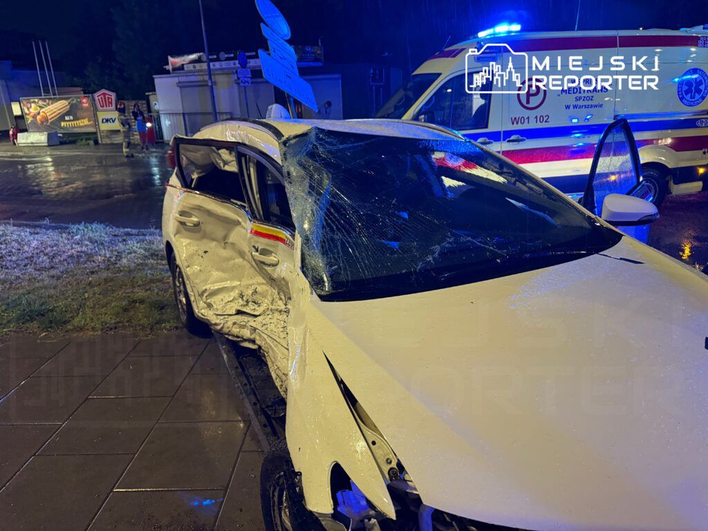 Fot. Miejski Reporter. Poważne zderzenie dwóch aut na Pradze-Północ