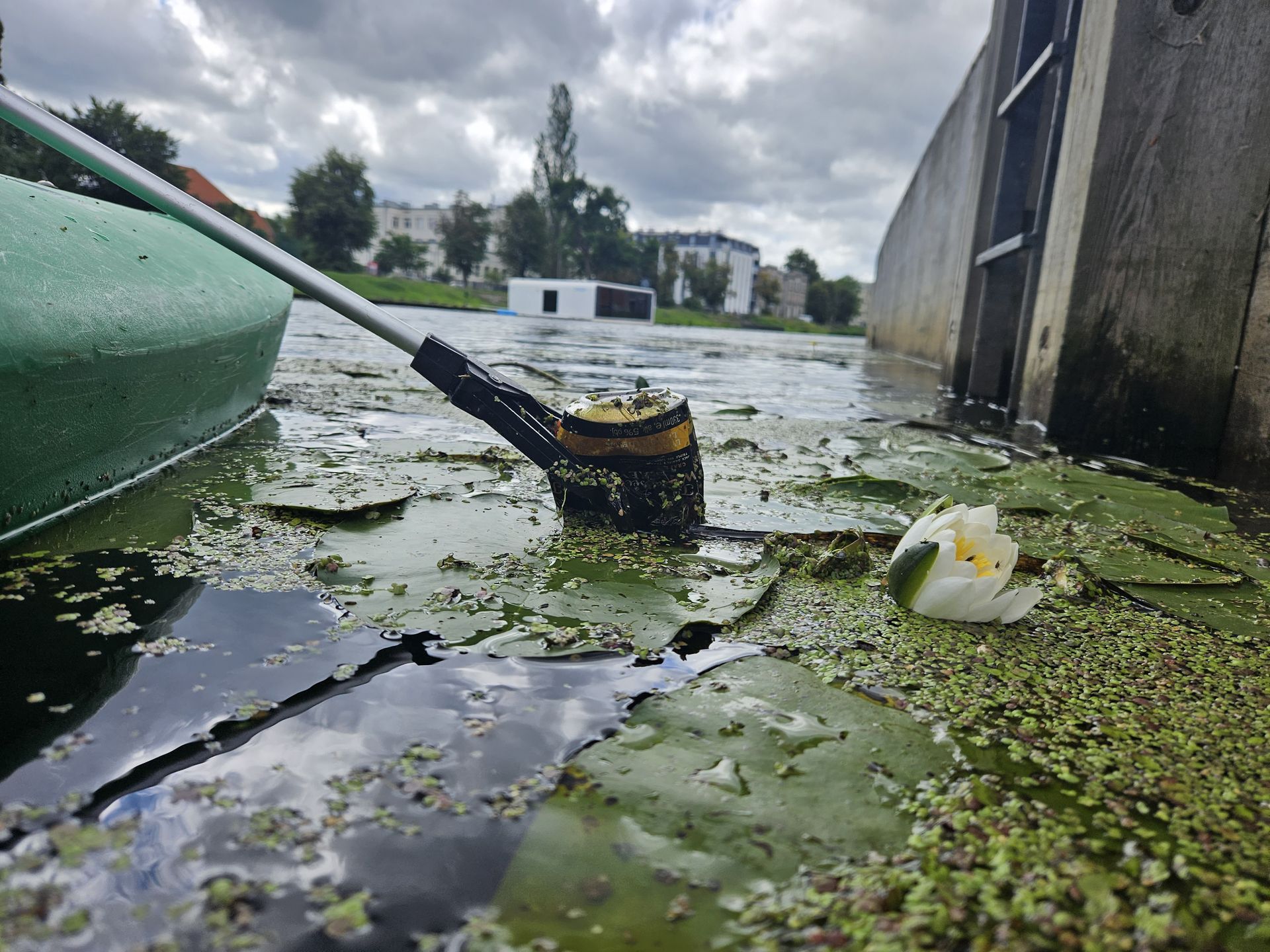 Najwięcej jest puszek po piwie i butelek