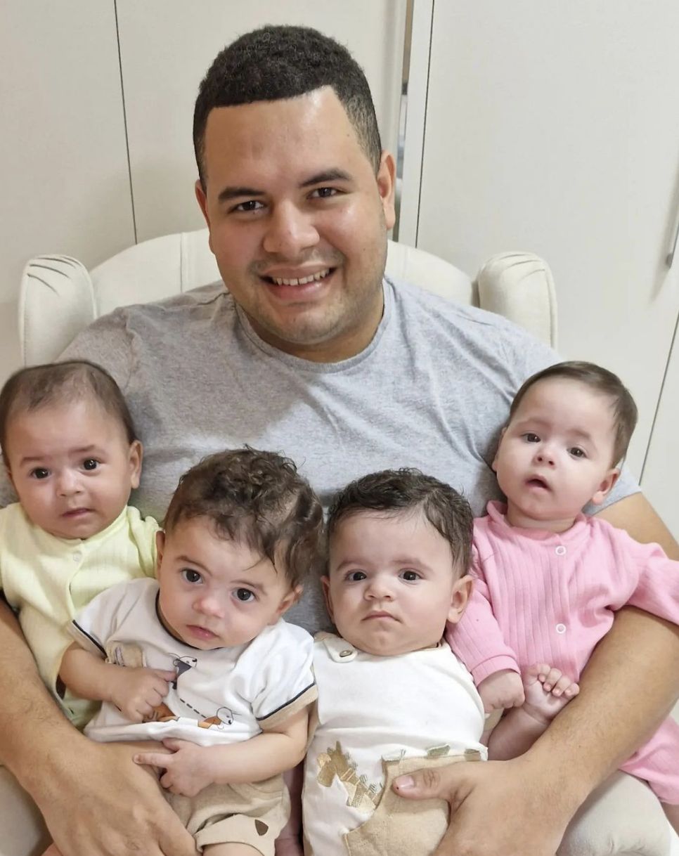 A woman gave birth to sextuplets.