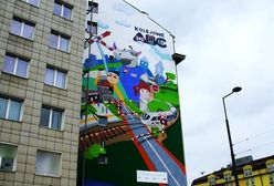 Warszawa. Odsłonięto mural promujący bezpieczeństwo na przejazdach kolejowych