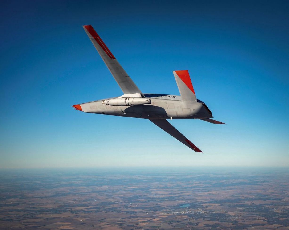 Latające roboty bojowe. Nowy budżet Pentagonu na 2022 rok - MQ-25 Stingray - bezzałogowa latająca cysterna