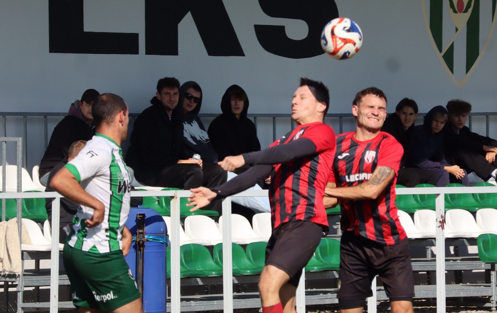 Derby powiatu oświęcimskiego piłkarskiej okręgówki zachodniej Małopolski; LKS Rajsko - LKS Jawiszowice 2:1