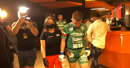"Klatka po klatce" (on tour). KSW 53. Kompletnie rozbity Parke schodzi do punktu medycznego