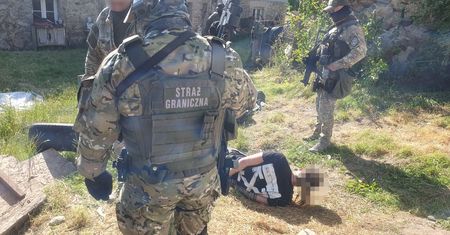 Tona nielegalnego tytoniu przejęta przez straż graniczną