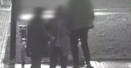 Rozpił z kolegami flaszkę na Placu Litewskim. Chwilę później wsiadł do auta i odjechał