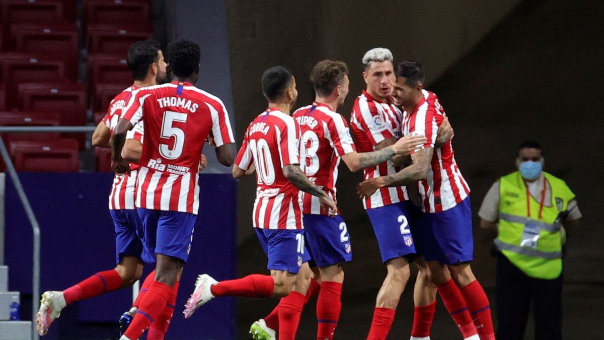 PAP/EPA / JuanJo Martin / Na zdjęciu: piłkarze Atletico Madryt