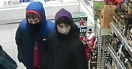 Ukradli puszkę WOŚP. Policja poszukuje dwóch młodych mężczyzn