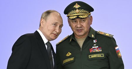 Putin zmienia front. Oddaje Szojgu władzę nad wszystkim siłami w Ukrainie