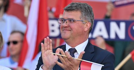Katastrofalny wynik Jacka Kurskiego. Mijali go po kolei