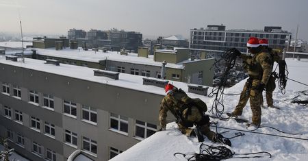 Komandosi na dachu szpitala. Nieprawdopodobna akcja w Rzeszowie