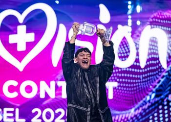 Zwyciężył Eurowizję 2025. Kim jest 24-letni JJ?
