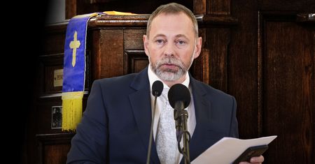 Pedofilia i "wielka prowizorka" w archiwach. Kulisy pierwszej części raportu
