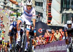 Eurosport 1 Kolarstwo: Tour de France - 17. etap: Bollene - Valence