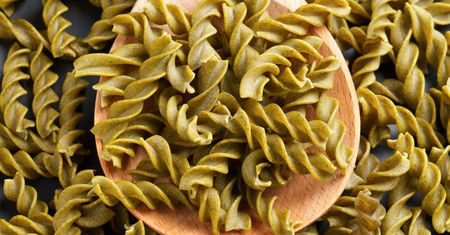 Makaron lepszy niż pszenne spaghetti. Ma niski indeks glikemiczny i sporo błonnika