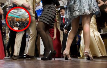 Zatańczyli belgijkę. Tak bawili się na studniówce