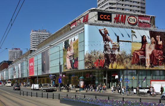 iPoster zamieni Domy Towarowe Centrum w ekran reklamowy. Inwestycji nie zgłoszono konserwatorowi