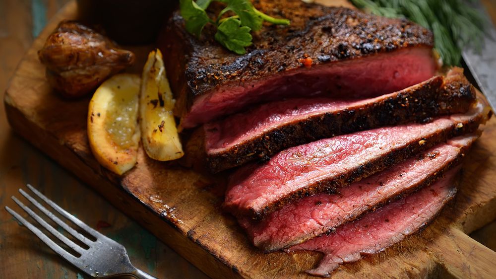 Pieczona polędwica wołowa (mięso i tłuszcz)