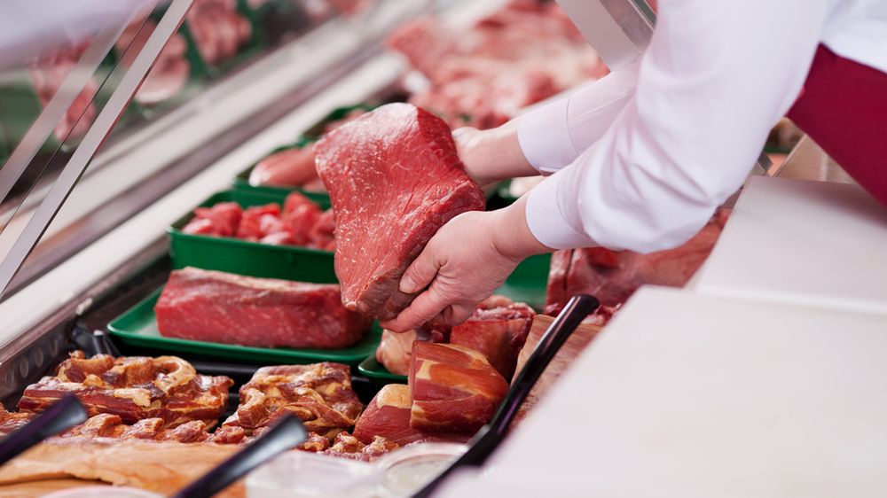 Surowa polędwica wołowa (mięso i tłuszcz)