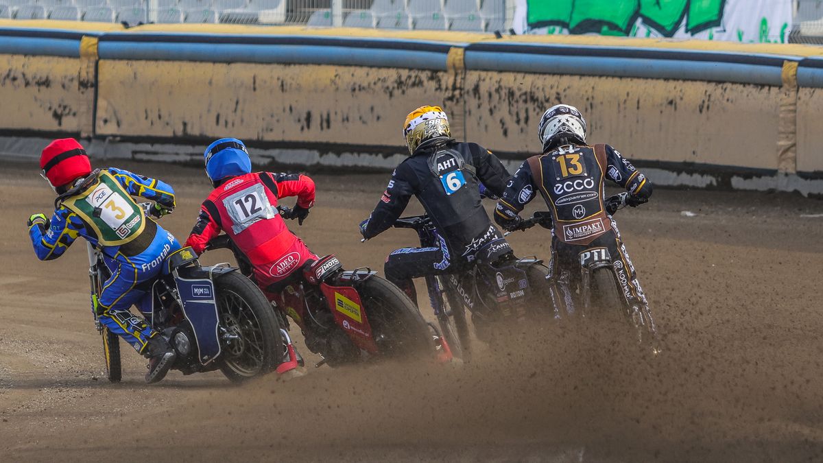 WP SportoweFakty / Patryk Kowalski / Na zdjęciu: bieg żużlowy