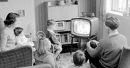 12 faktów o nowym właścicielu TVN. To firma z historią