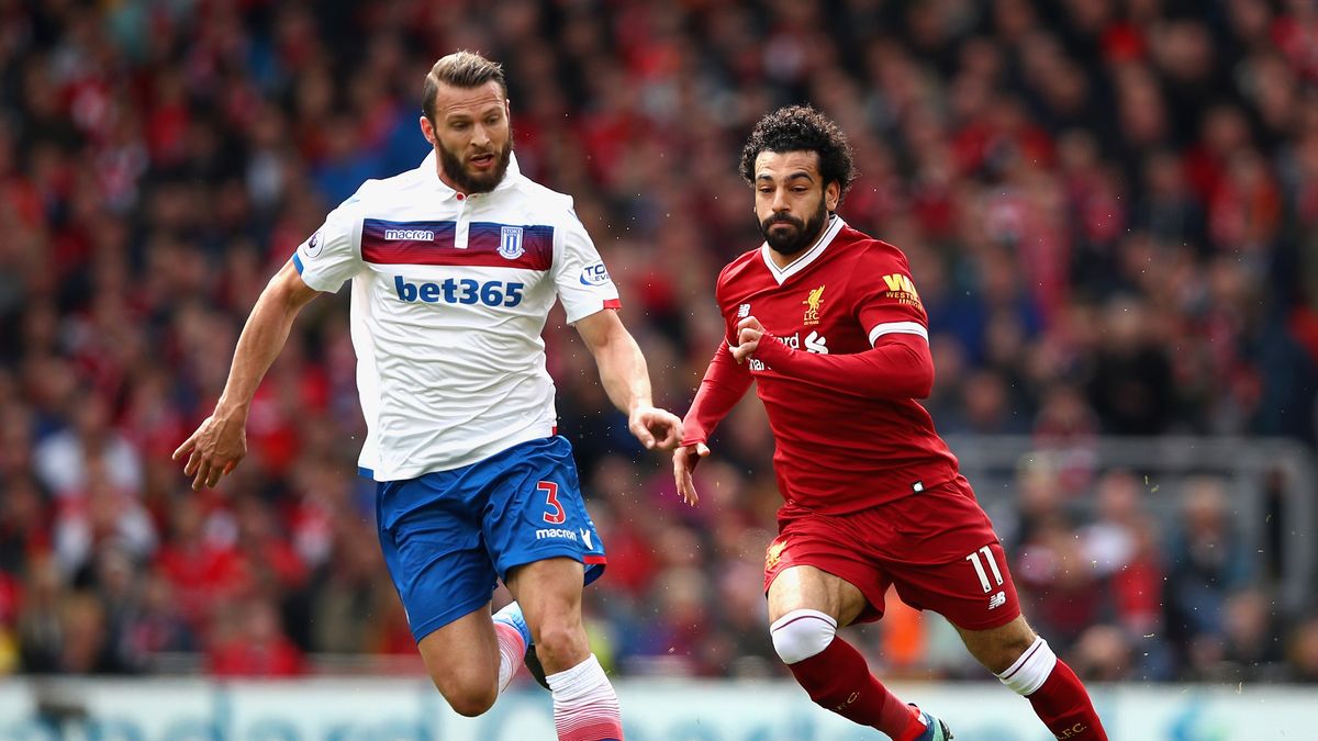 Getty Images / Clive Brunskill / Erik Pieters (po lewej) i Mohamed Salah (po prawej)