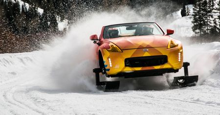 Zapomnij o nartach. Nissan 370Zki dostarczy więcej frajdy na stoku