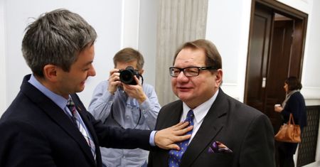 Donald Tusk przytuliłby się do Ryszarda Kalisza?