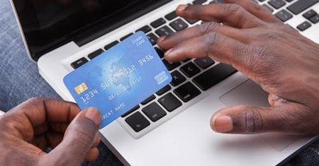 Dzięki otwartemu blockchainowi klient może powiedzieć "sprawdzam". Ekspert o nowej technologii