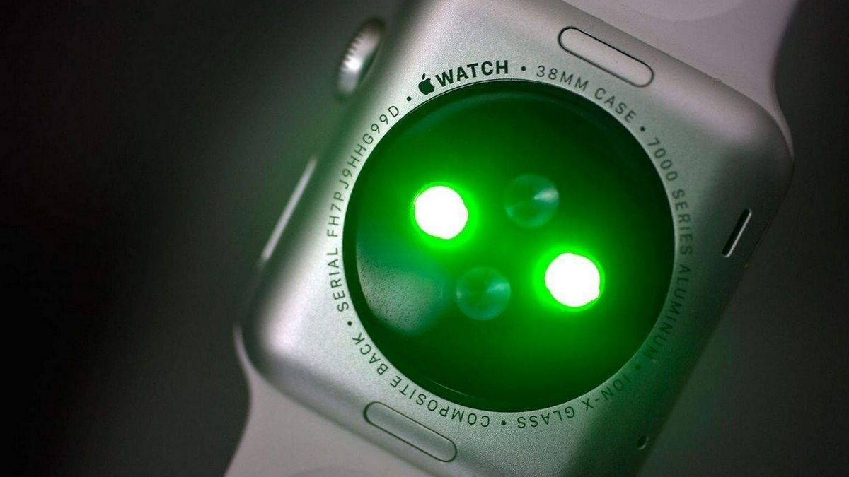 Jak to działa? Wyjaśniamy, skąd smartwatch wie, jak bije nasze serce 1