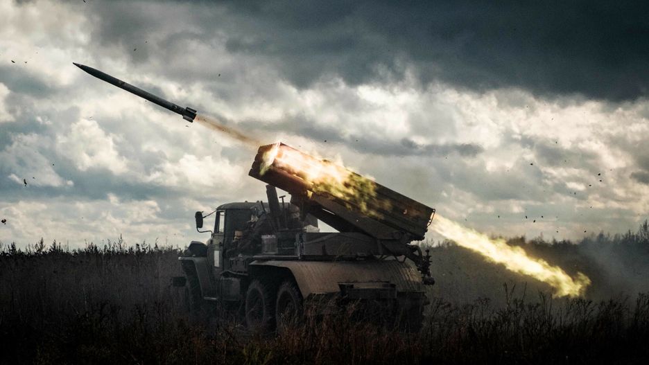 Ukrai?skie wojsko u?ywa wyrzutni Grad
A BM-21 'Grad' multiple rocket launcher fires at Russian positions in Kharkiv region on October 4, 2022. (Photo by Yasuyoshi CHIBA / AFP)
YASUYOSHI CHIBA