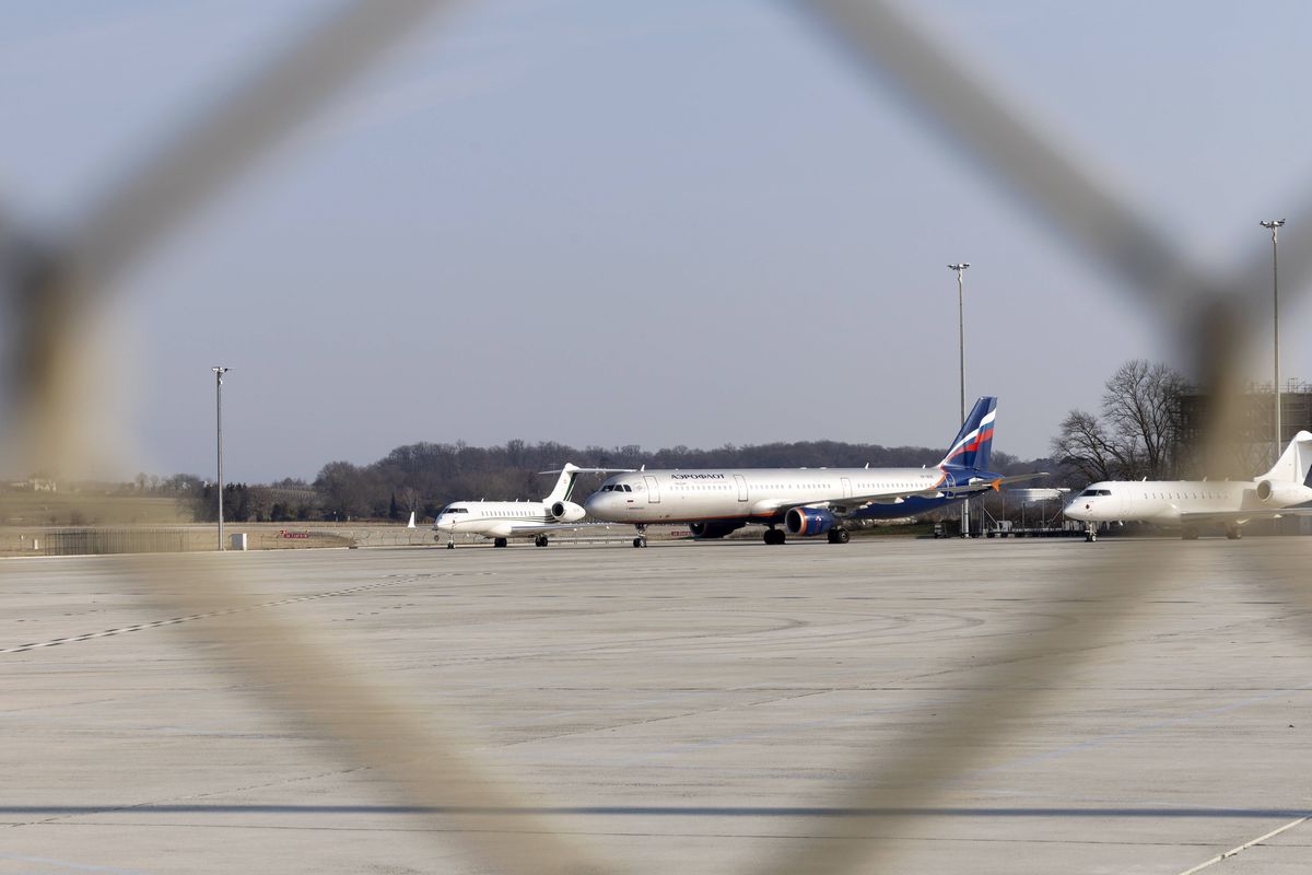 Rosyjskie linie lotnicze mają problemy z dostawą części do samolotów