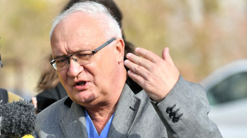 PAP / Maciej Kulczyński / Na zdjęciu: prof. Krzysztof Simon