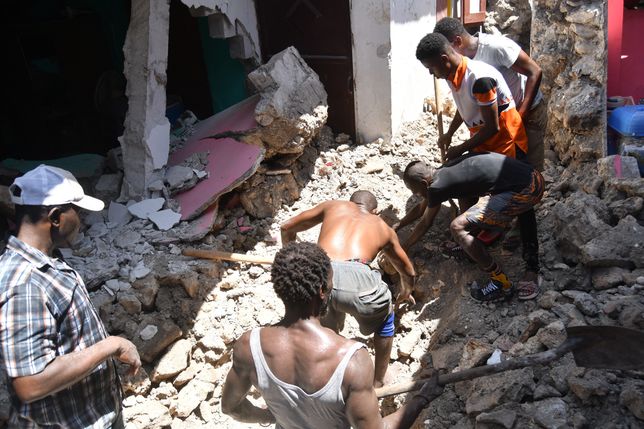 Trzęsienie ziemi na Haiti. Zniszczone setki domów i budynków 