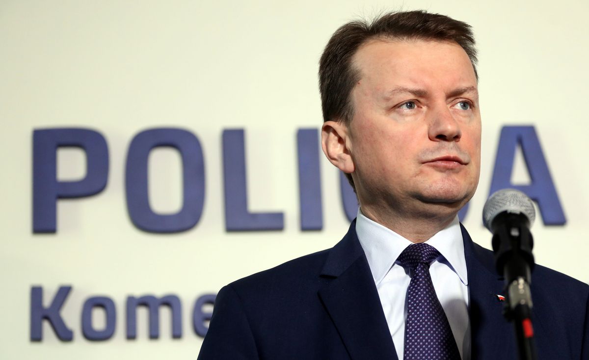 Opozycja postawiła na deeskalację. Więc za wzniecanie ognia wziął się Mariusz Błaszczak