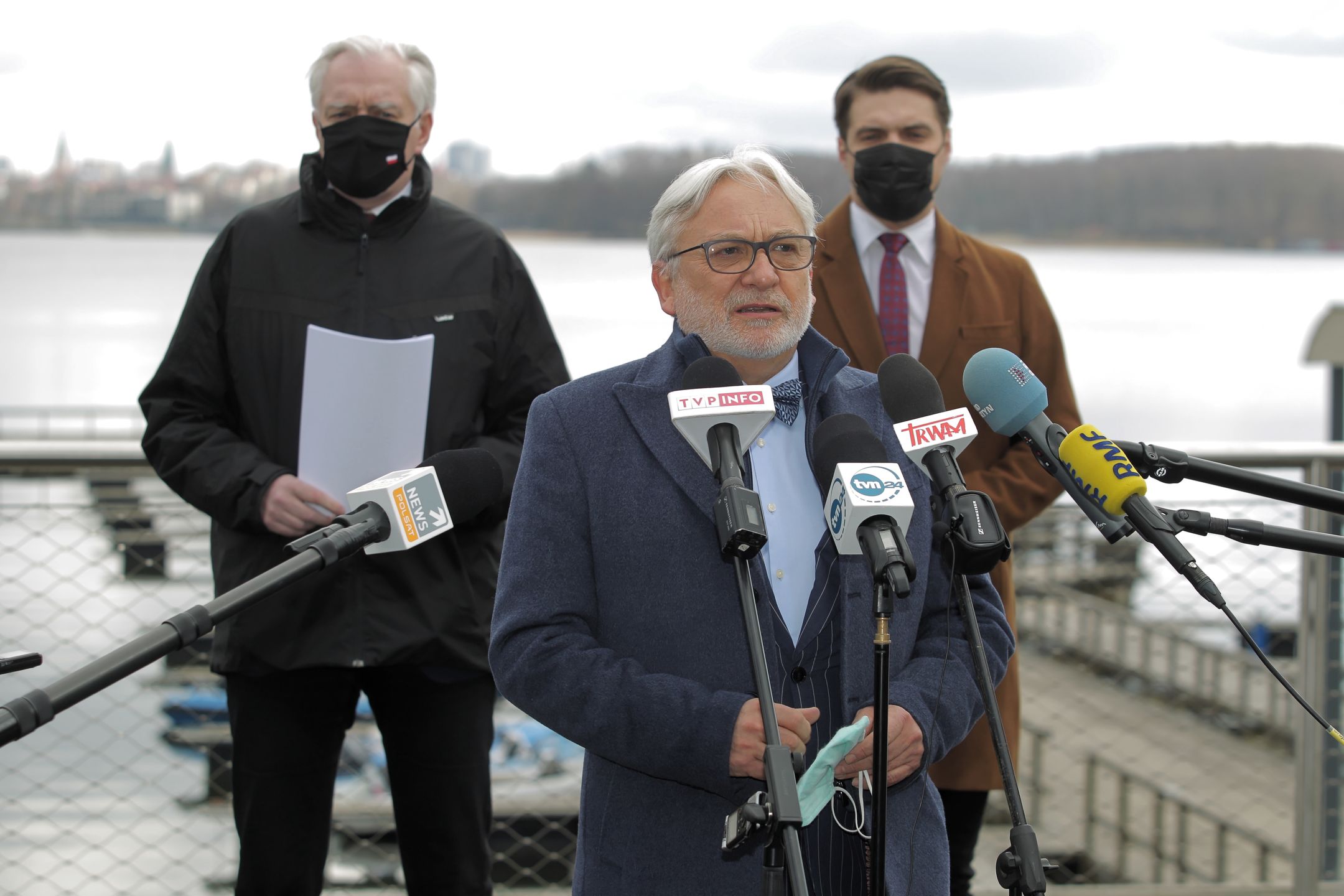 Wojciech Maksymowicz, Micha� Wypij, Jaros�aw GowinTomasz Waszczukdofinansowanie, politycy, polityka, pomoc finansowa, Porozumienie, pos�owie, BINARY<(19) bytes>, region Warmii i Mazur