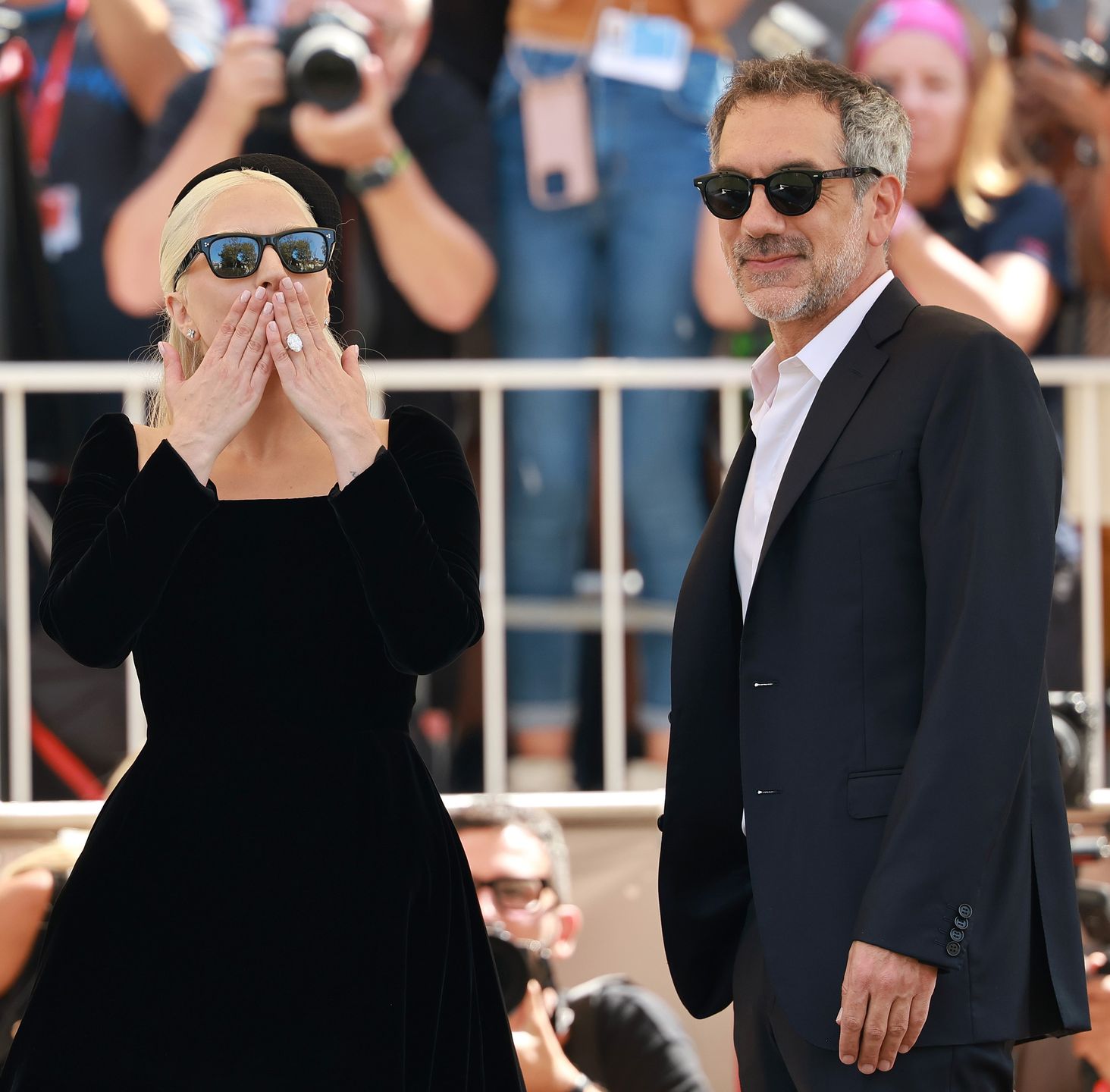 Lady Gaga eksponuje pierścionek zaręczynowy w Wenecji 