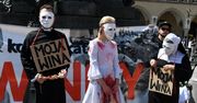 "Kościół winny, nie święty". Antyklerykalny protest w Krakowie